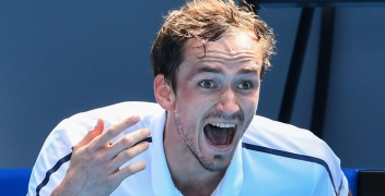 Медведев – новый фаворит Australian Open 2021 после травмы Джоковича